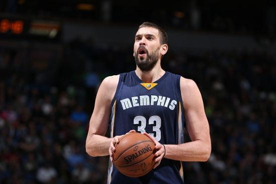 而由双方各 而由双方各